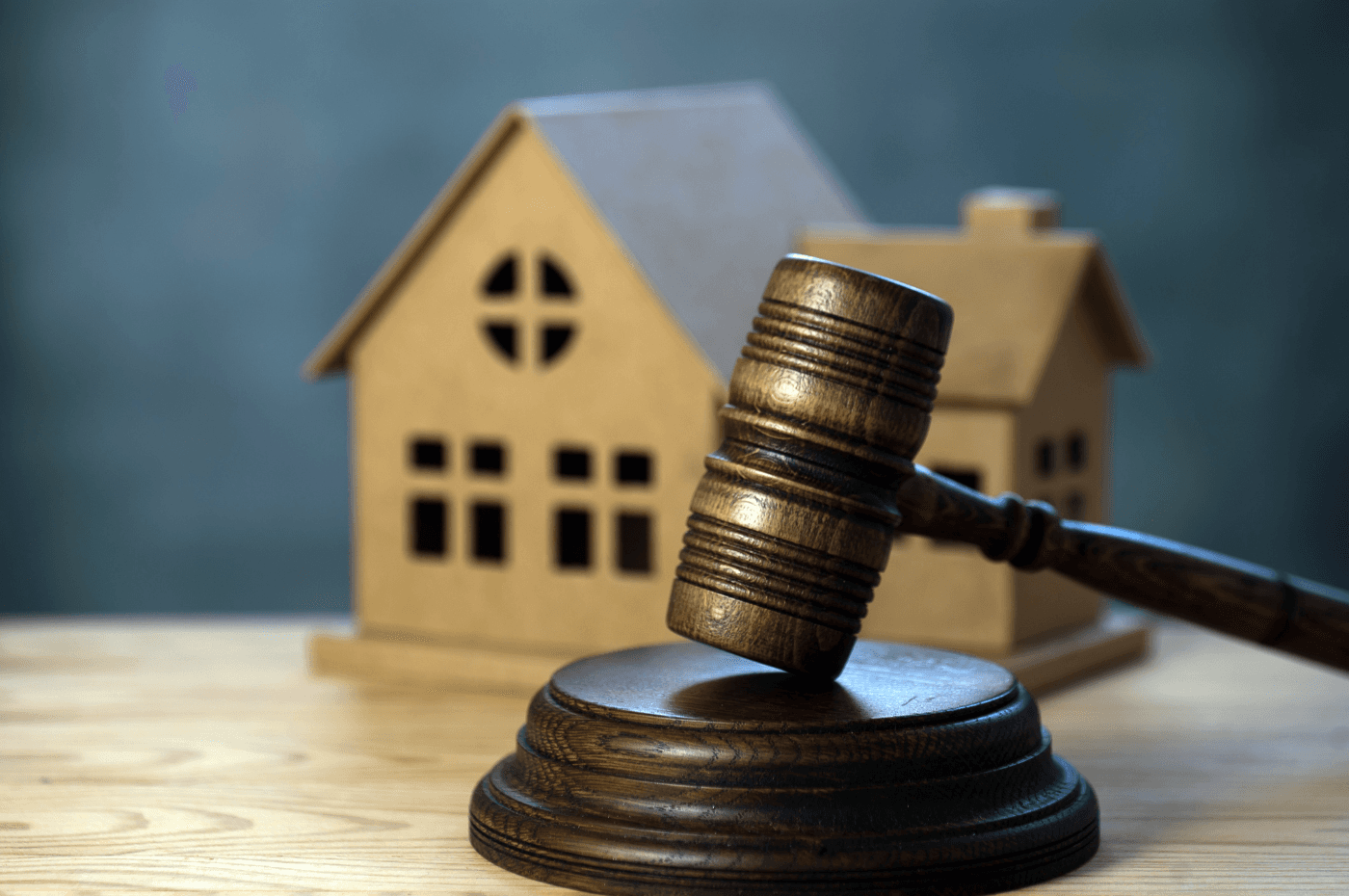 How to buy a house at an auction?