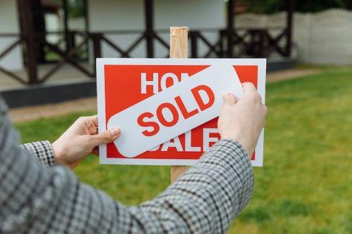 Sign of a sold house