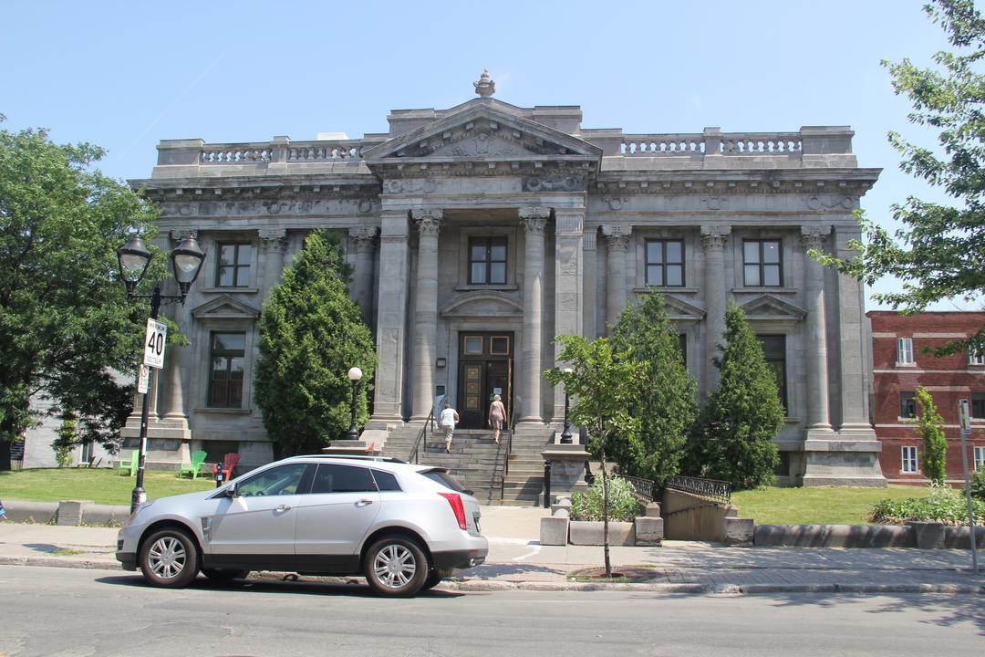 Bibliothèque Maisonneuve