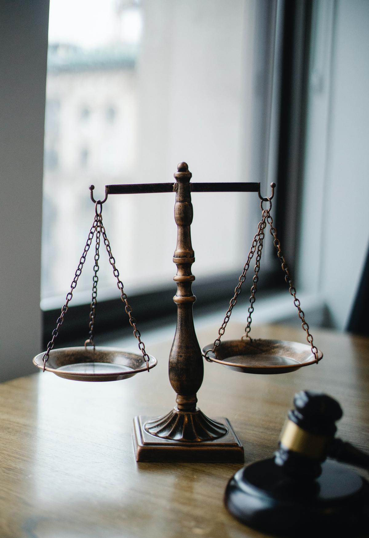 Balance de la justice : quelles sont les modifications sur la Loi pour le courtage immobilier ?