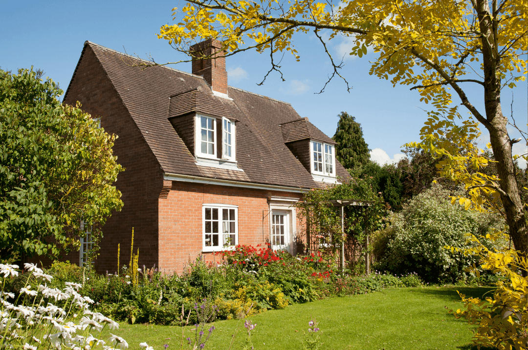 Maison de style cottage anglais à deux étages