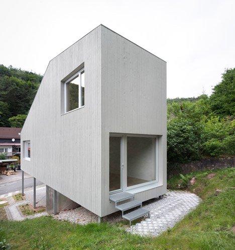 Mini maison sur pilotis