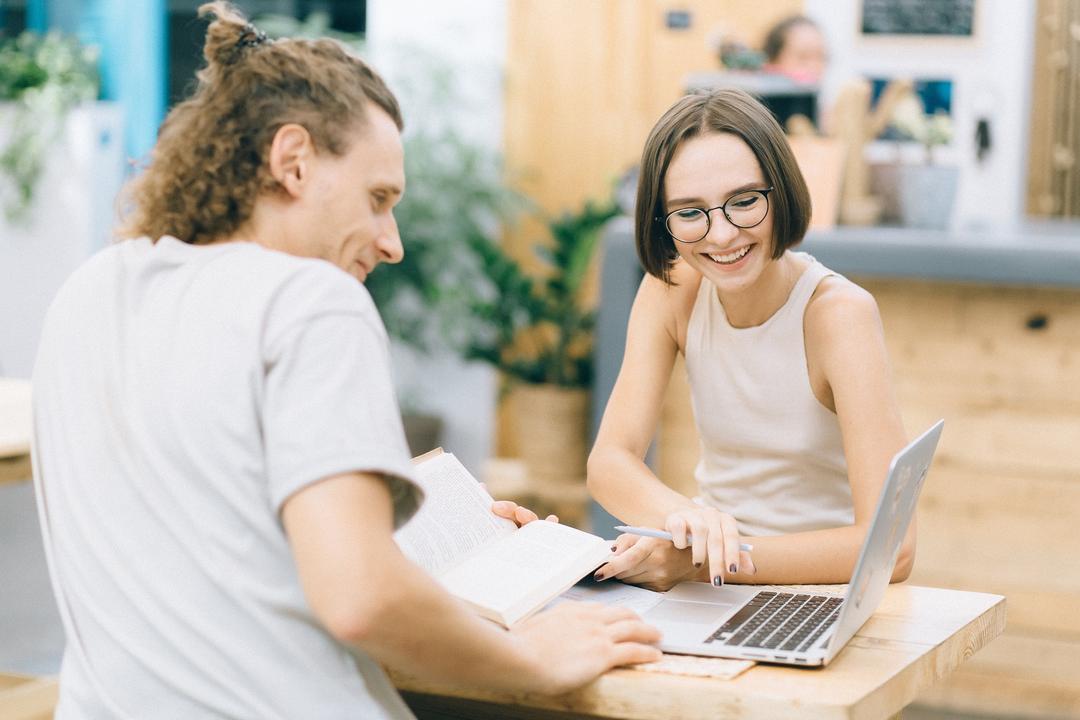 Étudiants travaux d'arpentage