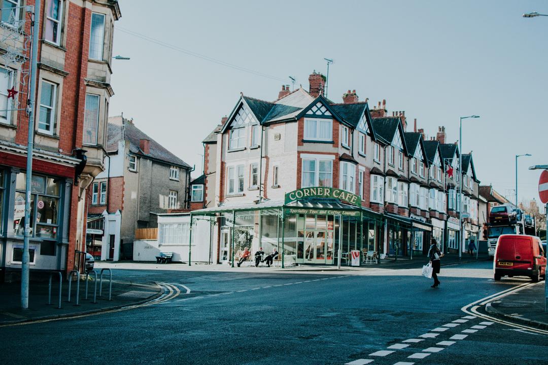 Les avantages d'acheter un immeuble locatif commercial