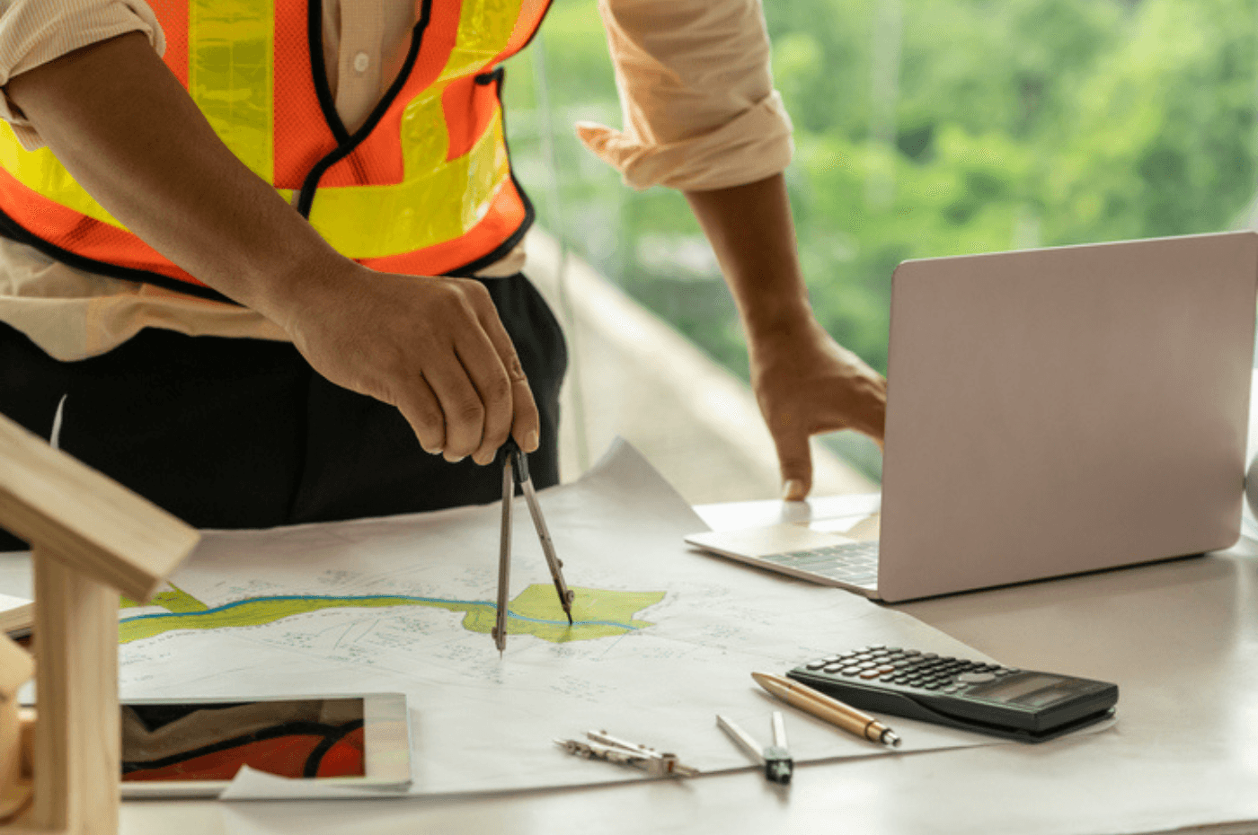 The top 3 reasons why you should hire a land surveyor