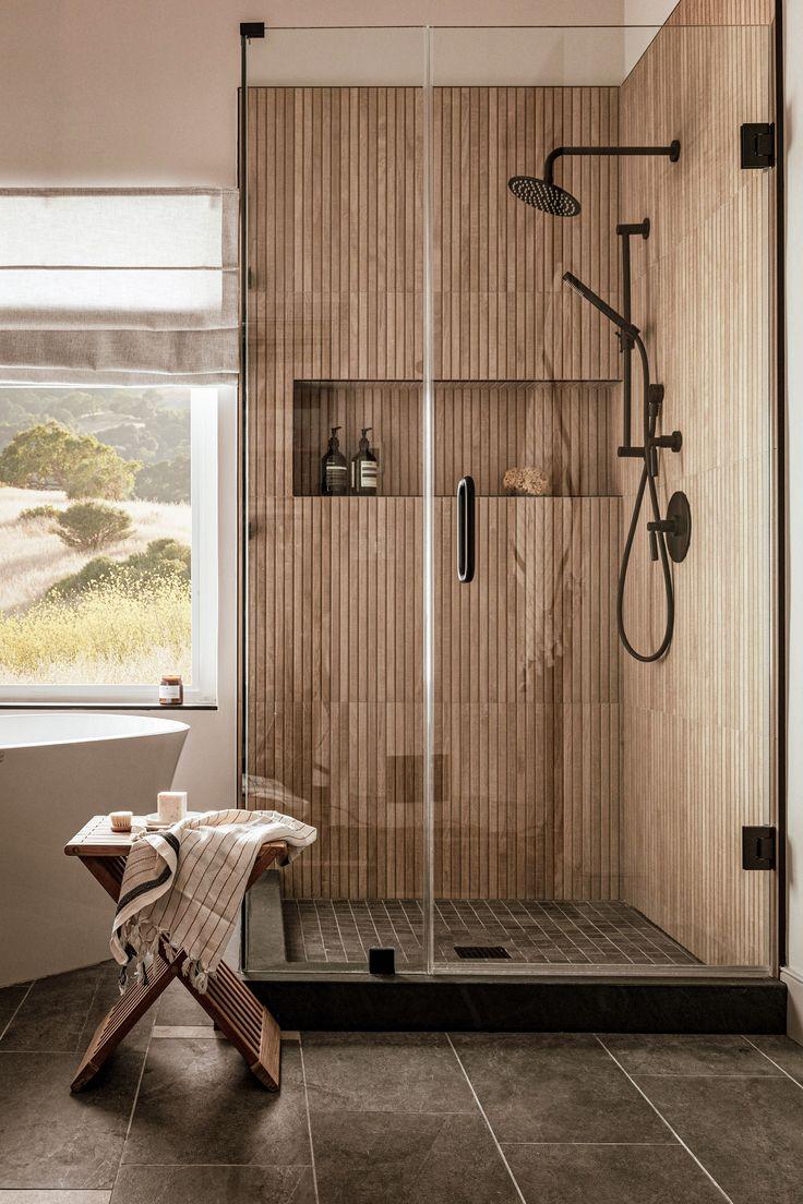 Douche de lambris de bois