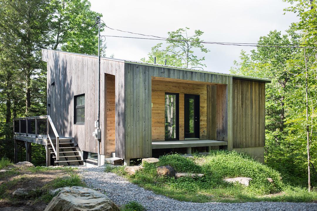 Jean-Grégoire-Barbeau façade