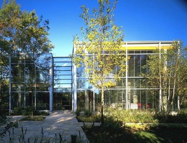 Maison transparente en verre 1