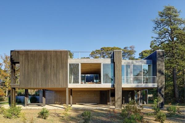 Maison sur piliers arrière