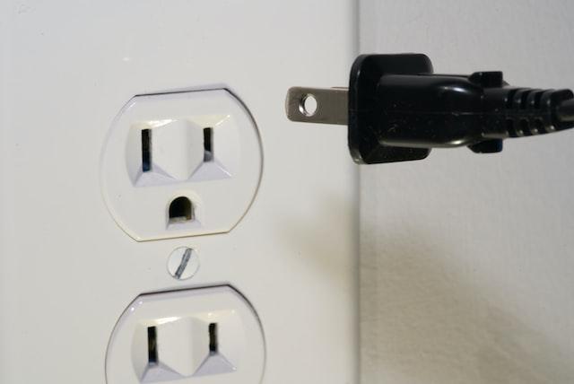 Un système électrique non conforme peut être considéré comme un vice caché