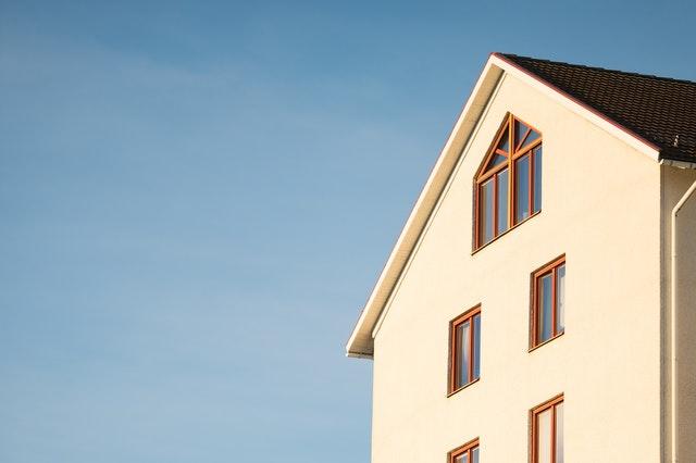 Vérifier l'extérieur de sa maison au printemps