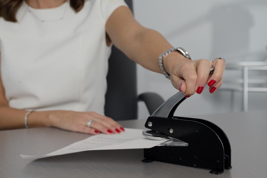 Promulgation d'une loi relative à des locataires