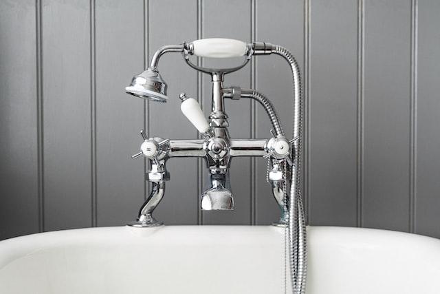 Remplacer les composantes usées des robinets et pommeaux de douche