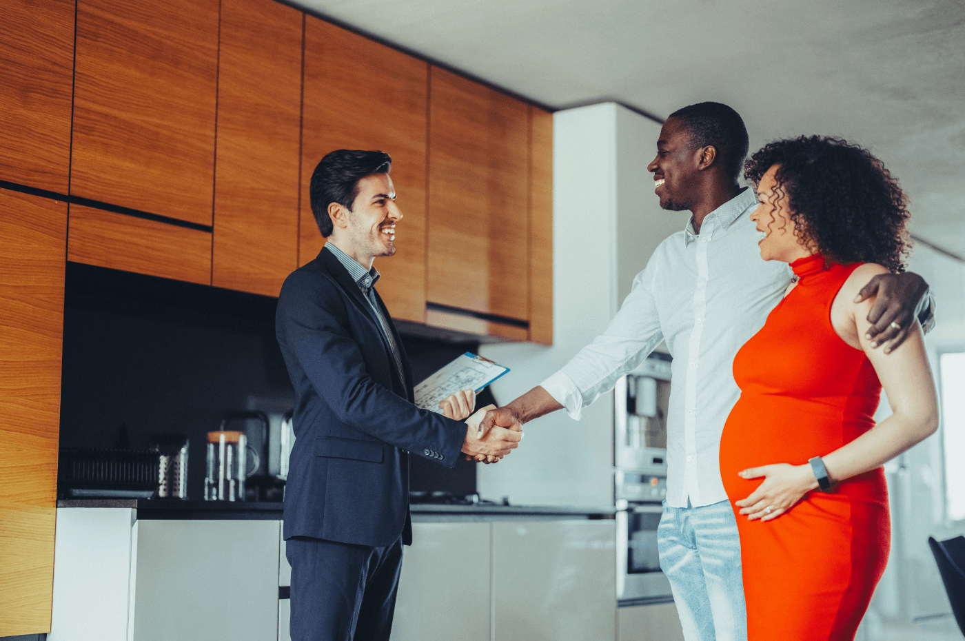 Buying or selling a house: how many viewings on average?