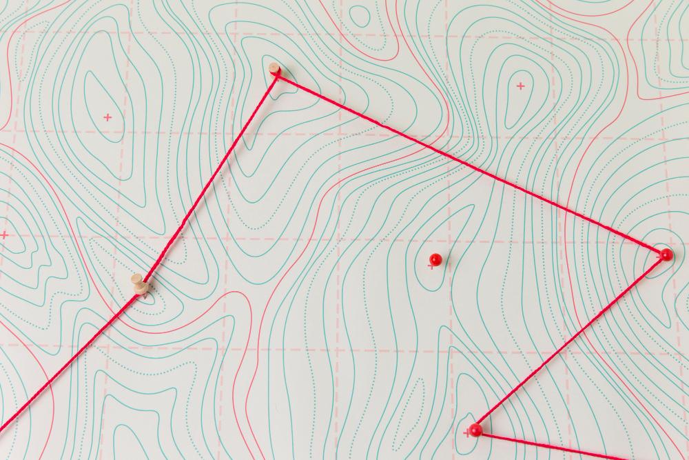 Cartographie topographique avec repères pour une zone de contraintes
