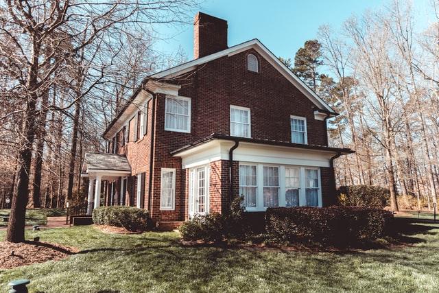 vieille maison_Acheter une vieille maison: les avantages et les inconvénients_XpertSource