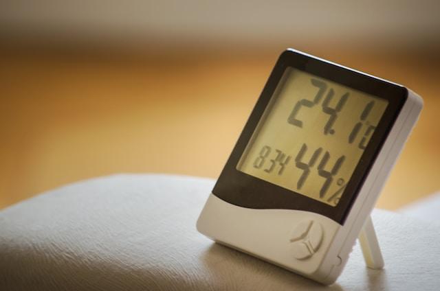 Hygromètre pour détecter le niveau d'humidité