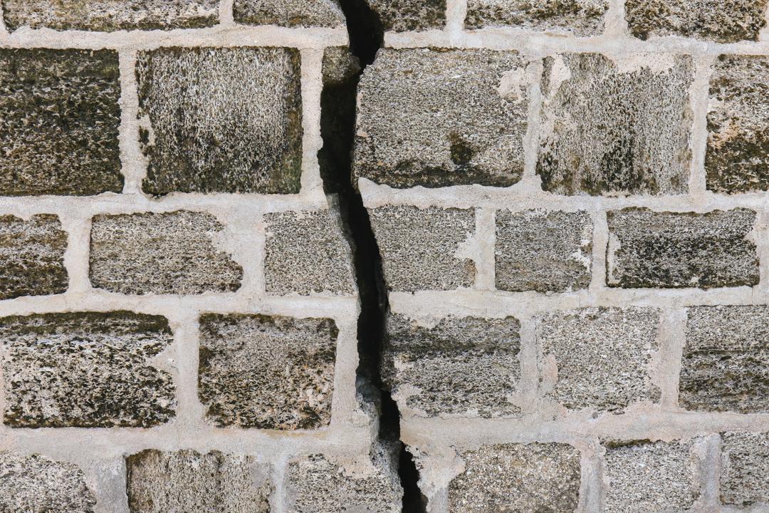 Restez à l'affût des fissures