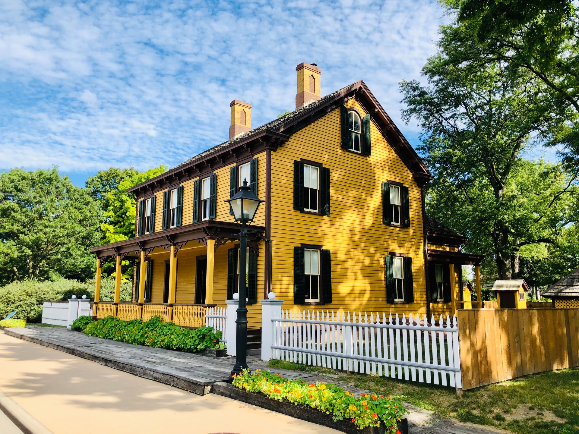 Immobilier au Québec : 10 maisons resplendissantes de couleurs 