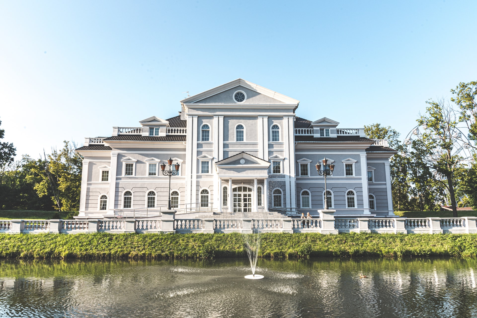 Immobilier de luxe : quelles sont les caractéristiques d’une propriété de prestige ?