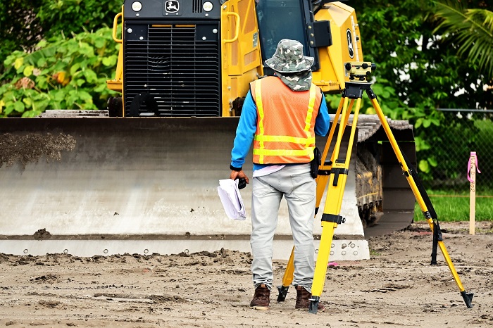 Comment devenir arpenteur-géomètre au Québec en 6 étapes