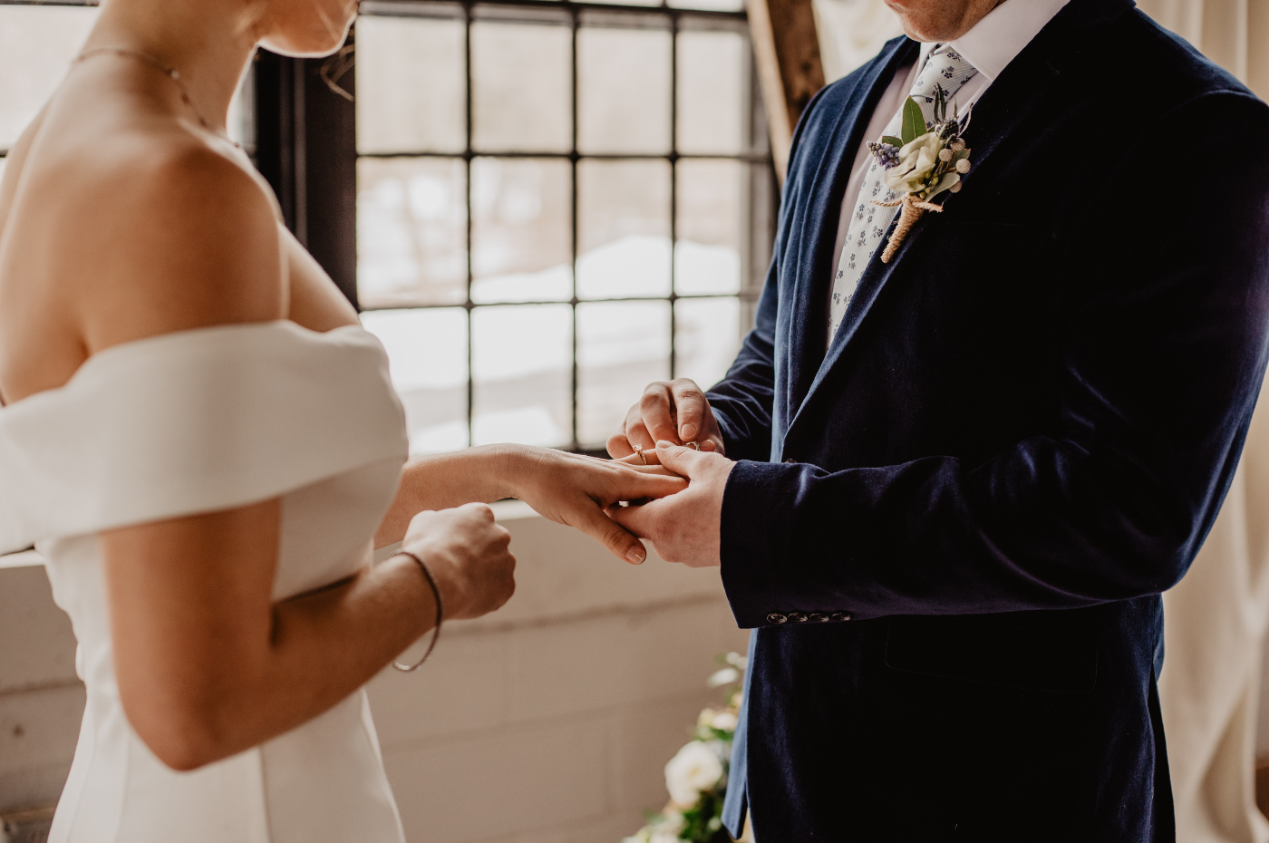 Pourquoi choisir un notaire pour célébrer votre mariage civil?