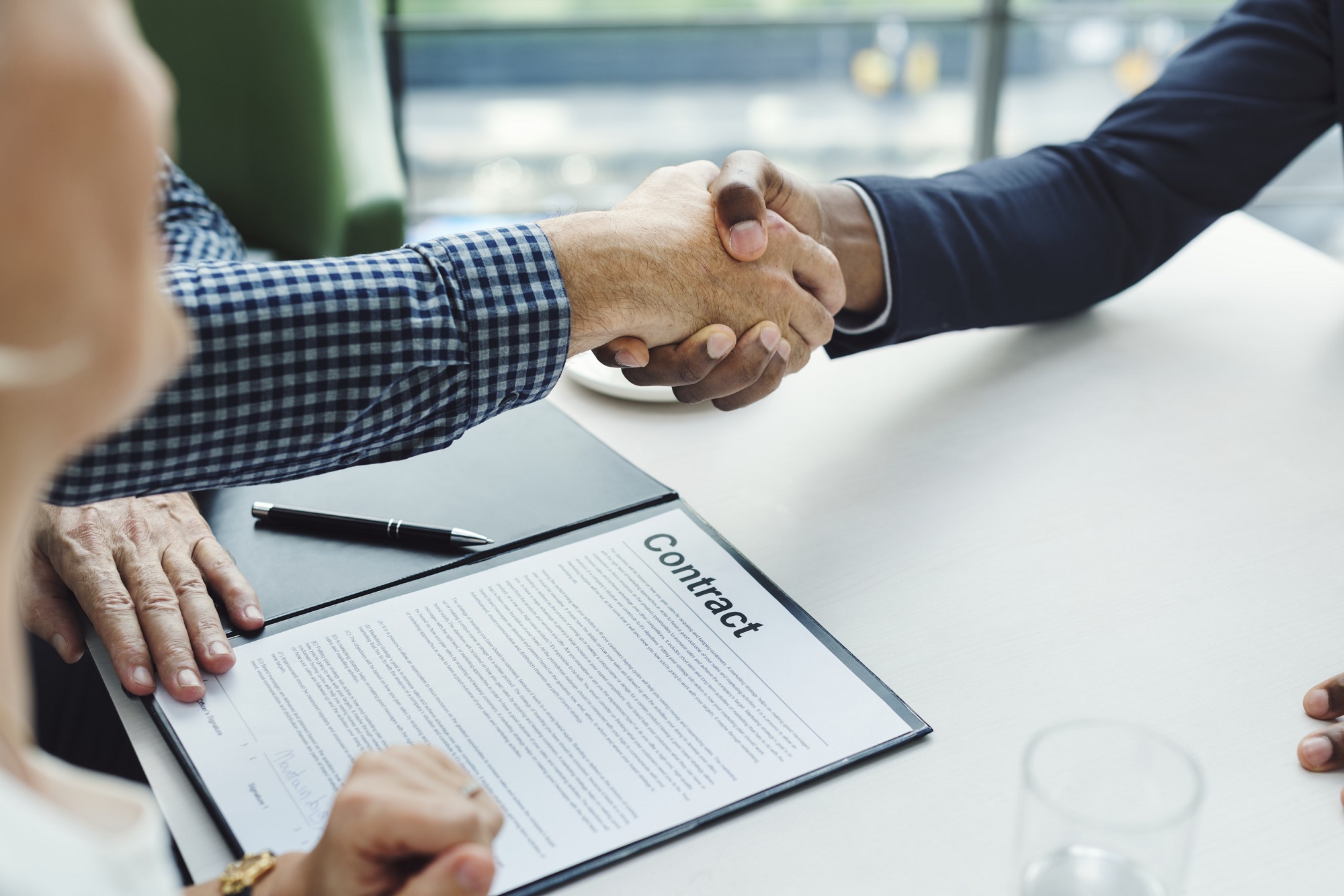 Offres d’achat multiples : quoi faire en tant que vendeur
