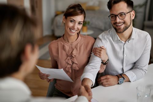 Couple getting their mortgage rate blocked