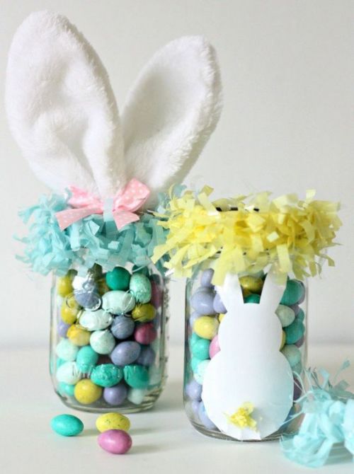 Pots Masson décorés en lapin et remplis de bonbons