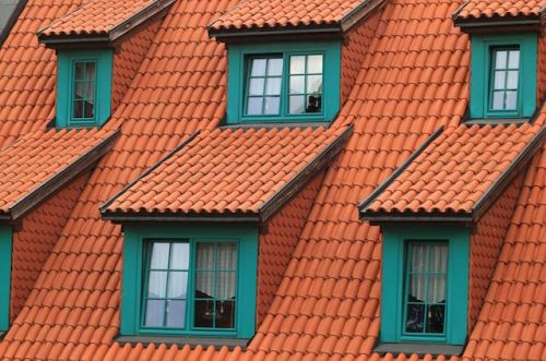 Une toiture en mauvaise condition peut diminuer la valeur de votre maison