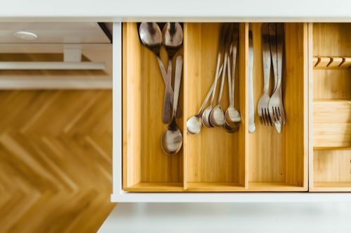 Organized utensils storage