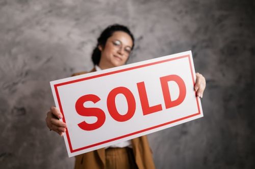 De nombreuses raisons peuvent vous pousser à vendre votre maison